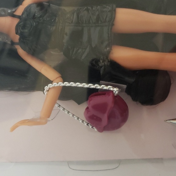 Bratz X Kylie Jenner Day Fashion Doll - Picture 9 of 11